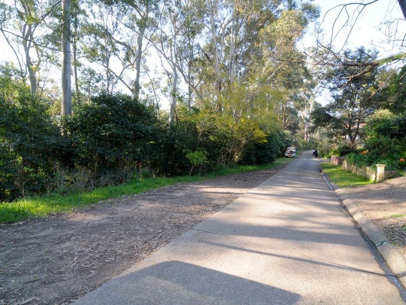 11 Dinmore Place, Castle Hill NSW 2154