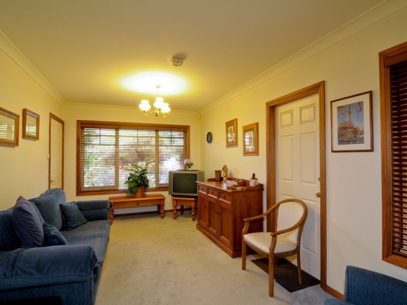 43 Oakhill Drive, Castle Hill NSW 2154