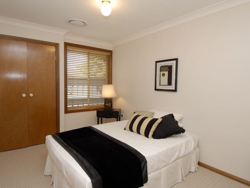 70 Ravensbourne Circuit, Dural NSW 2158