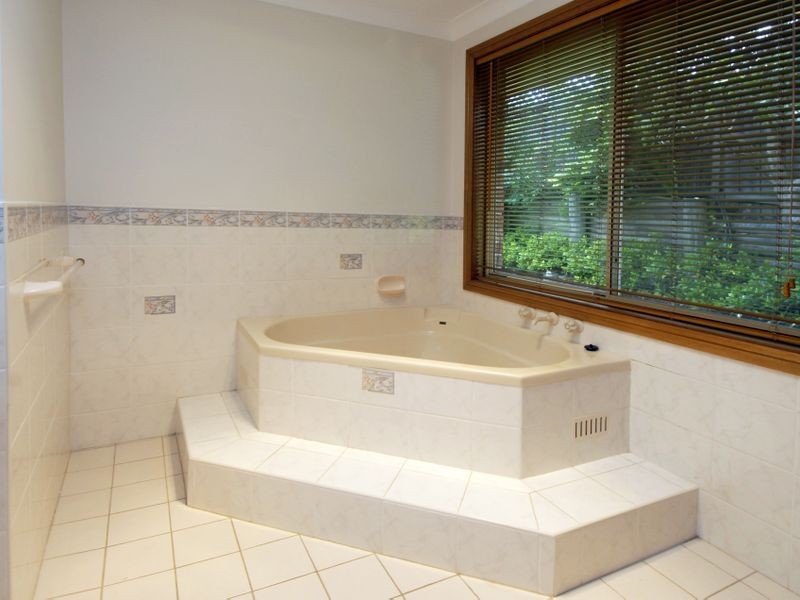 70 Ravensbourne Circuit, Dural NSW 2158