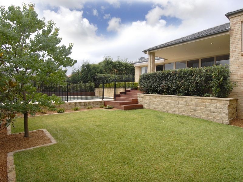 4 Springthorpe Way, Castle Hill NSW 2154