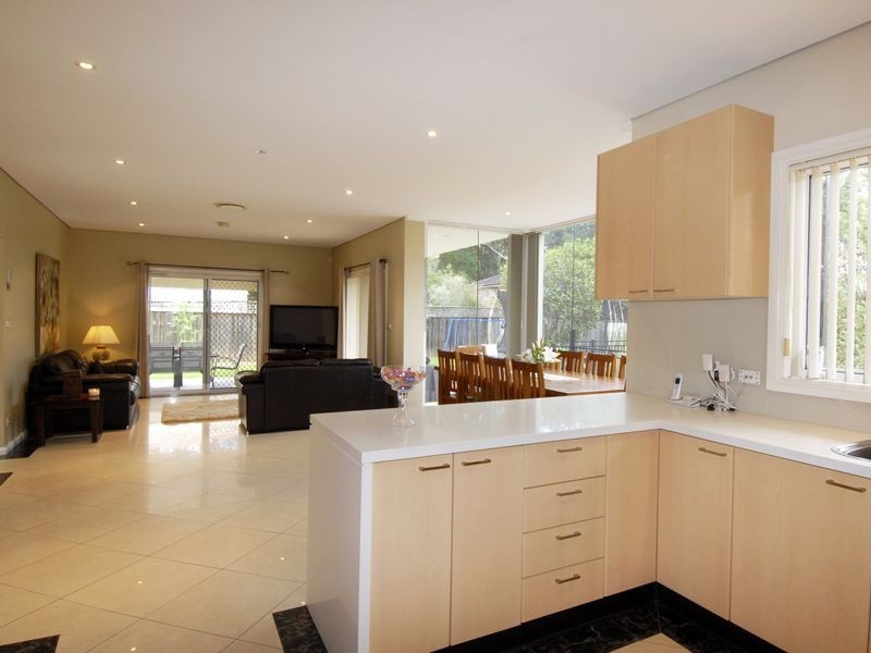 27 Barcote Place, Castle Hill NSW 2154