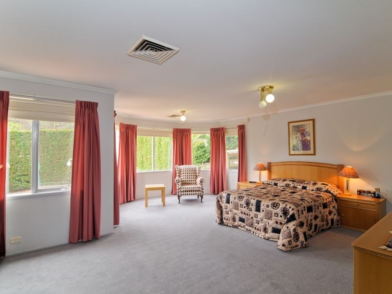 11 Allara Place, Cherrybrook NSW 2126