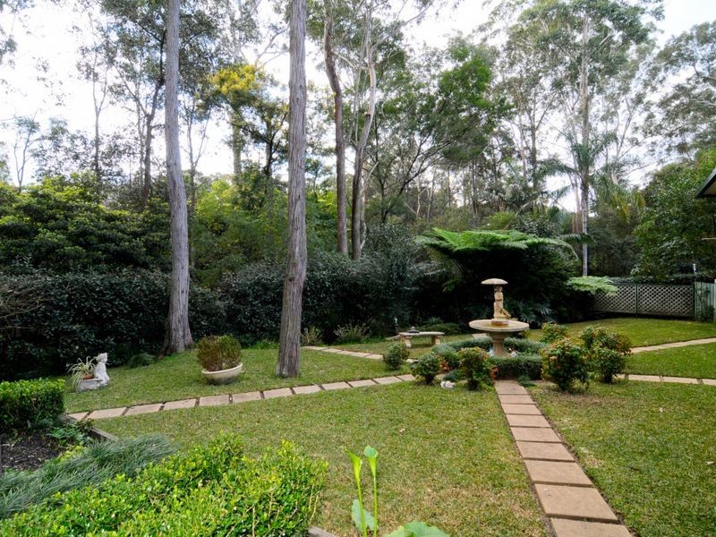 25 Flame Tree Place, Cherrybrook NSW 2126