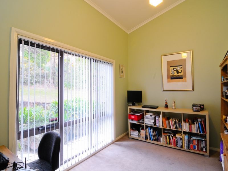 25 Flame Tree Place, Cherrybrook NSW 2126