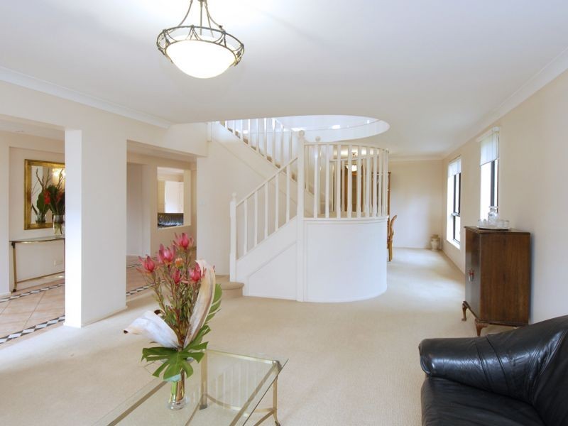 8 Castle Lea Court, Castle Hill NSW 2154