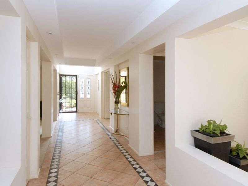 8 Castle Lea Court, Castle Hill NSW 2154