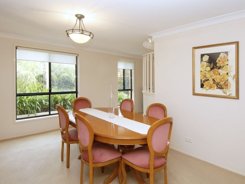 8 Castle Lea Court, Castle Hill NSW 2154