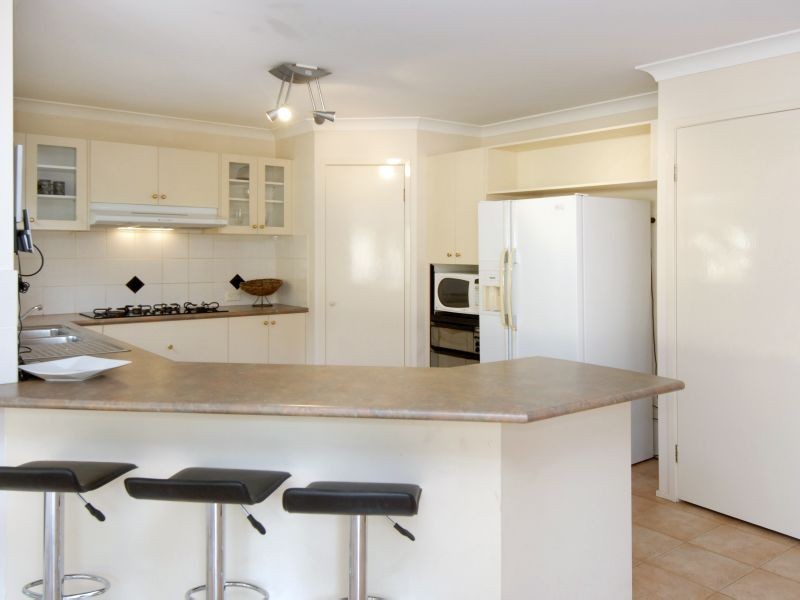 8 Castle Lea Court, Castle Hill NSW 2154