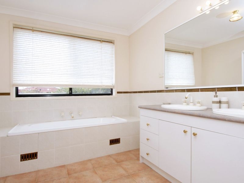 8 Castle Lea Court, Castle Hill NSW 2154