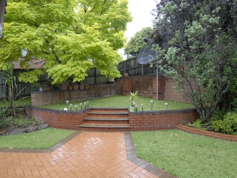 70 Oakhill Drive, Castle Hill NSW 2154