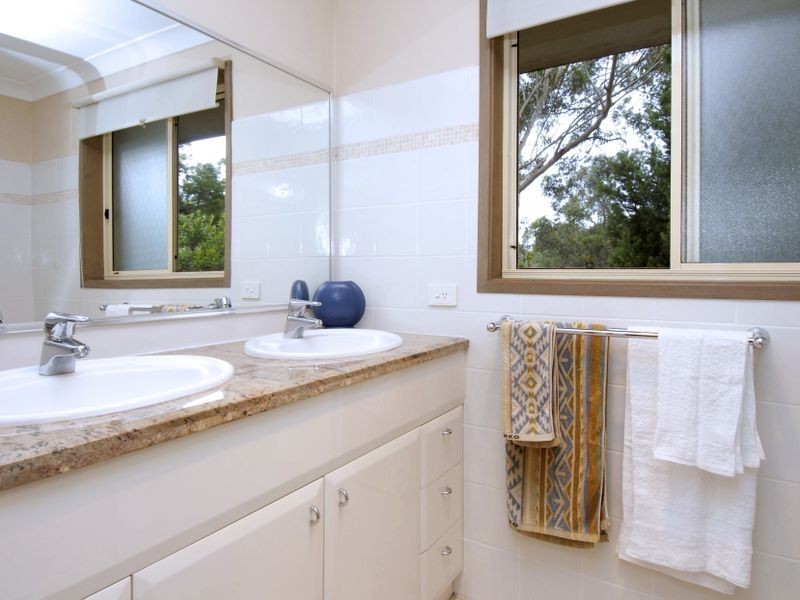 27 Wisteria Crescent, Cherrybrook NSW 2126