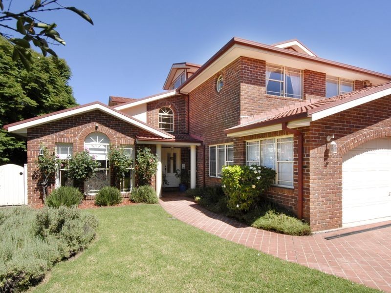 26 Parkwood Close, Castle Hill NSW 2154