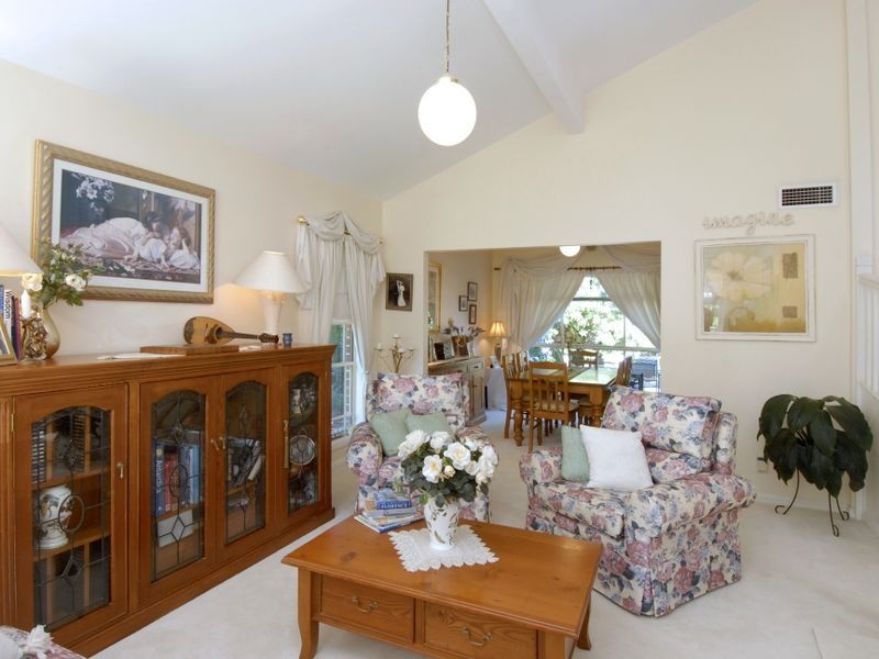 26 Parkwood Close, Castle Hill NSW 2154