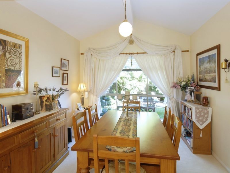 26 Parkwood Close, Castle Hill NSW 2154