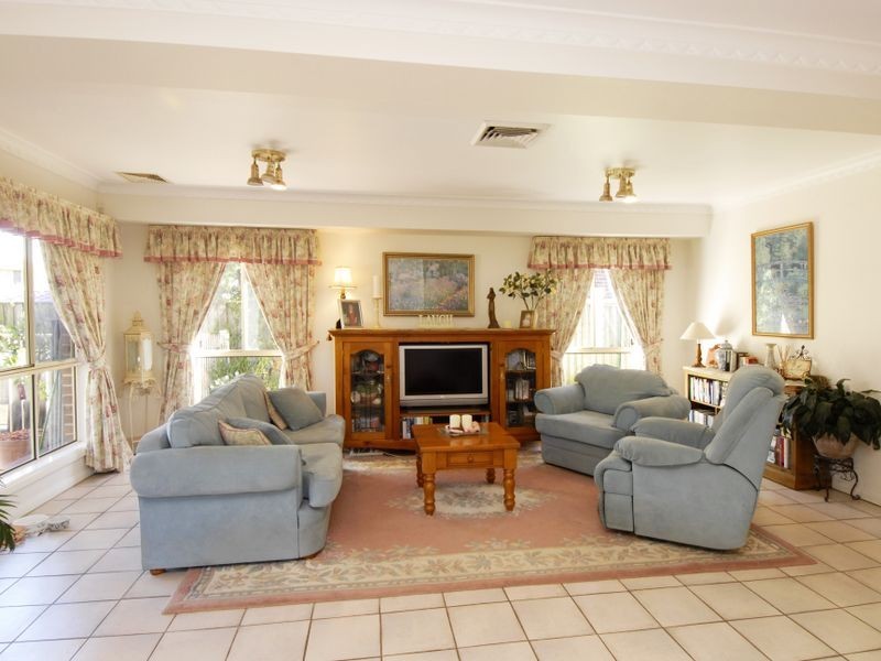 26 Parkwood Close, Castle Hill NSW 2154