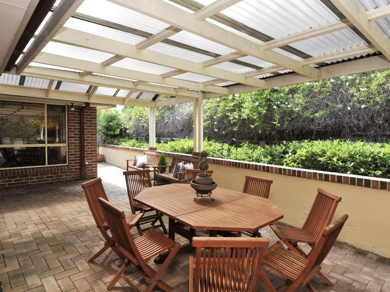2 Fernbrook Place, Castle Hill NSW 2154