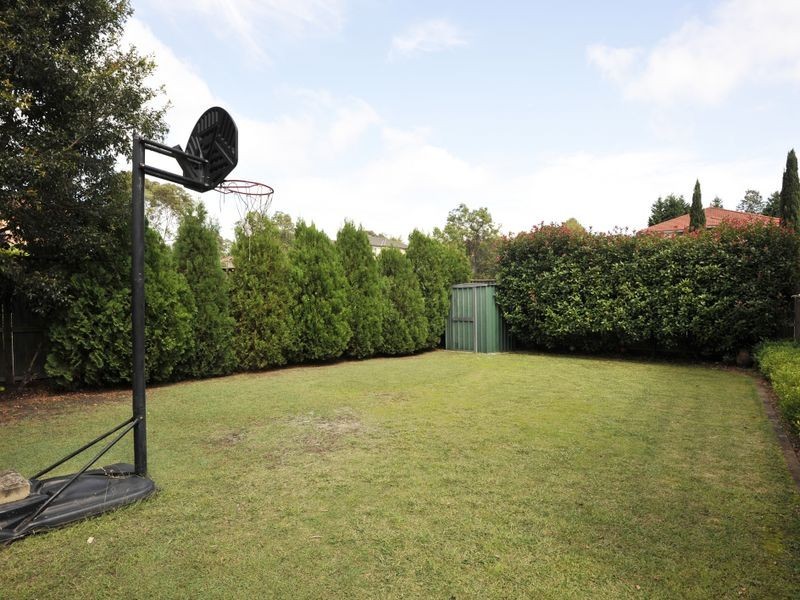 2 Fernbrook Place, Castle Hill NSW 2154