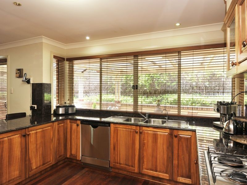 2 Fernbrook Place, Castle Hill NSW 2154