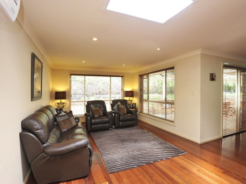 2 Fernbrook Place, Castle Hill NSW 2154
