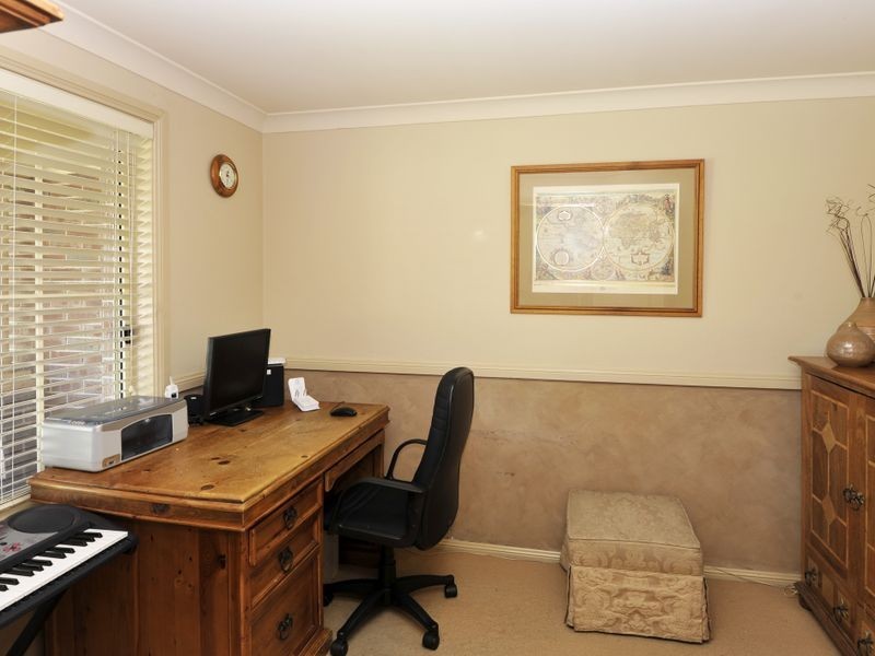 2 Fernbrook Place, Castle Hill NSW 2154