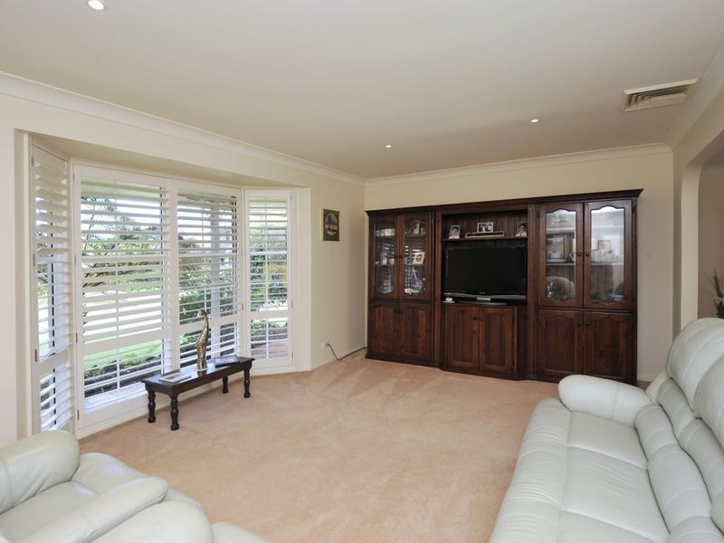 4 Lydham Place, Castle Hill NSW 2154