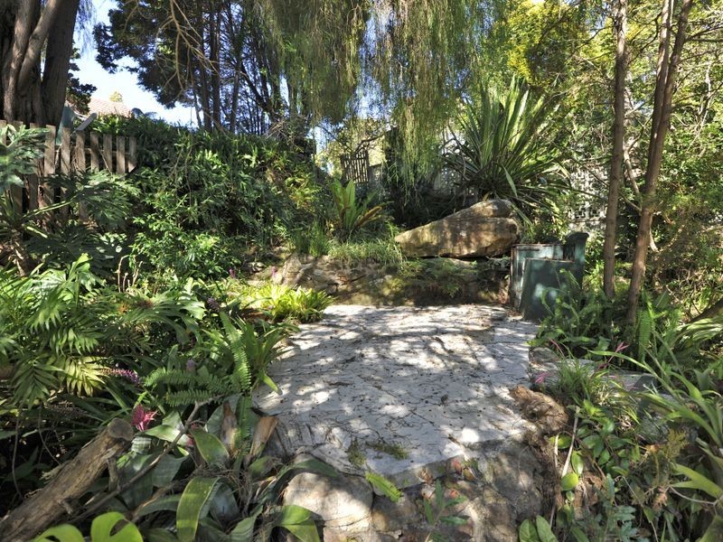 8 Day Road, Cheltenham NSW 2119