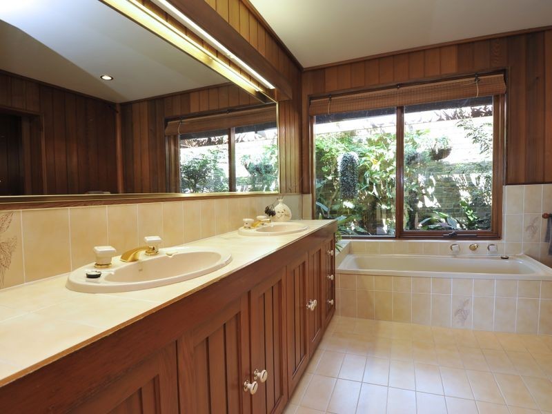 18 Range Road, West Pennant Hills NSW 2125