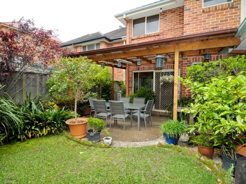 43 Oakhill Drive, Castle Hill NSW 2154