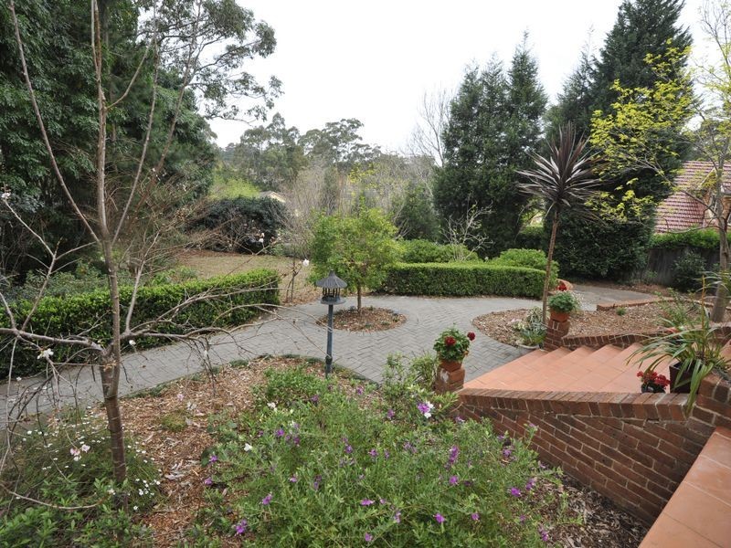 5 Gumleaf Place, West Pennant Hills NSW 2125