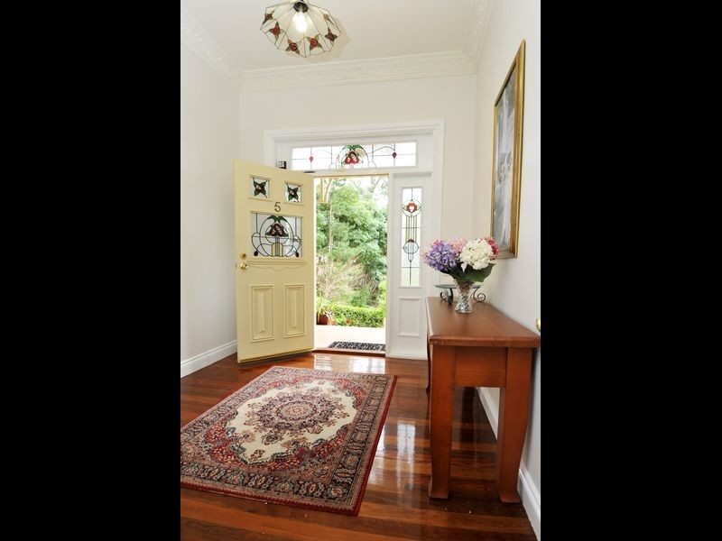 5 Gumleaf Place, West Pennant Hills NSW 2125