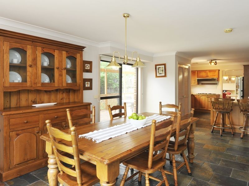 15 Greenoaks Ave, Cherrybrook NSW 2126