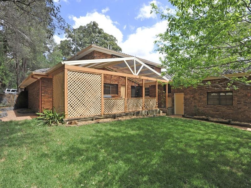 15 Greenoaks Ave, Cherrybrook NSW 2126