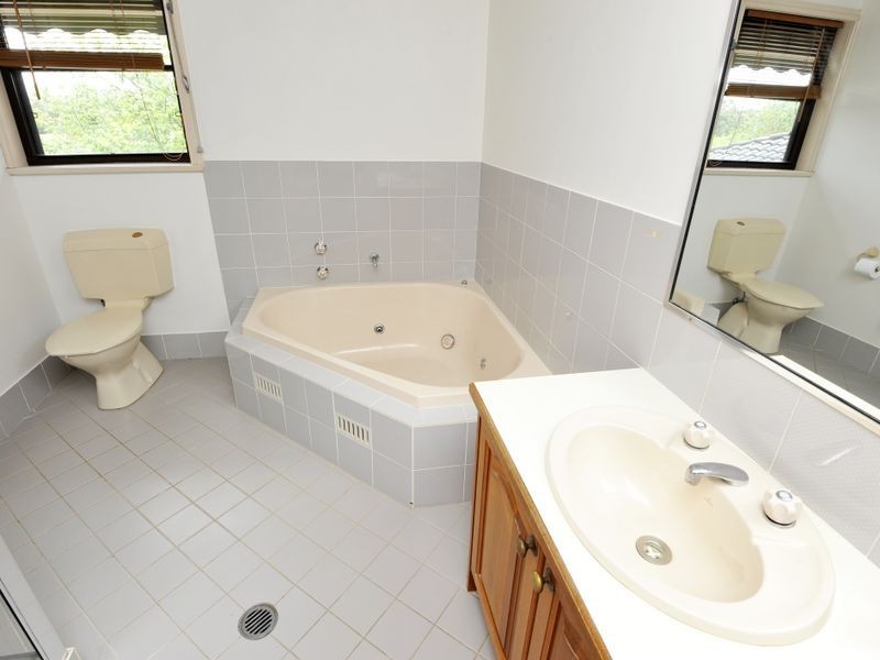 15 Greenoaks Ave, Cherrybrook NSW 2126