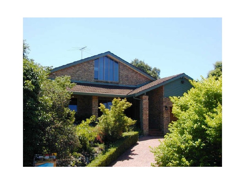 11 Kookaburra Place, West Pennant Hills NSW 2125