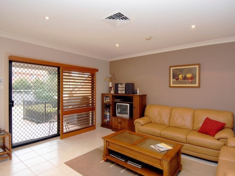 16 Kambah Place, West Pennant Hills NSW 2125
