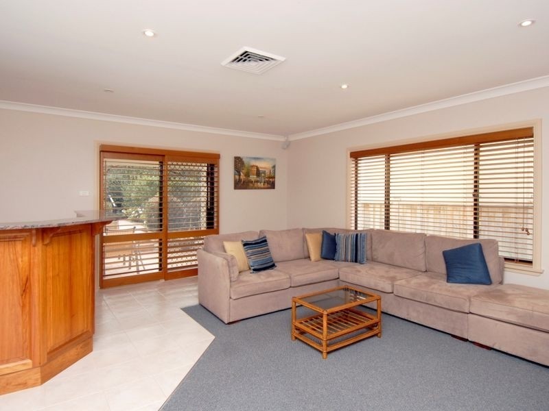 16 Kambah Place, West Pennant Hills NSW 2125