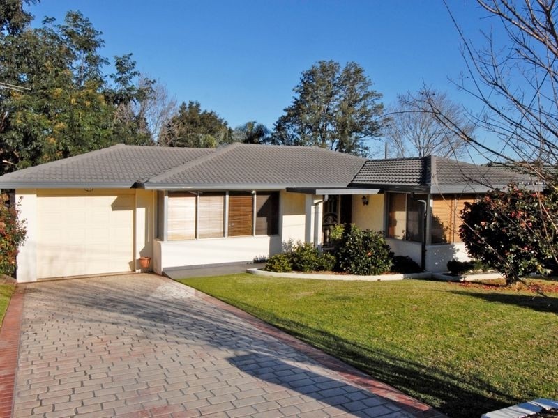 25 Ambleside Drive, Castle Hill NSW 2154