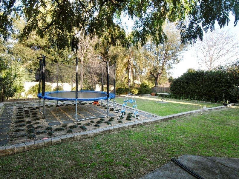 25 Ambleside Drive, Castle Hill NSW 2154