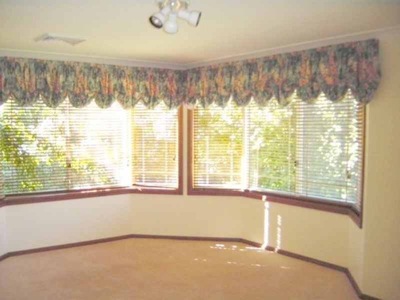 16 Dalkeith Road, Cherrybrook NSW 2126