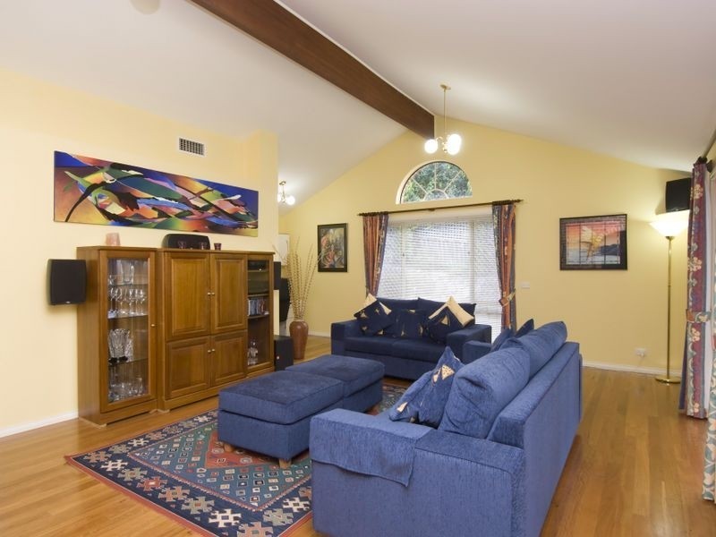 12 Hickory Place, Dural NSW 2158