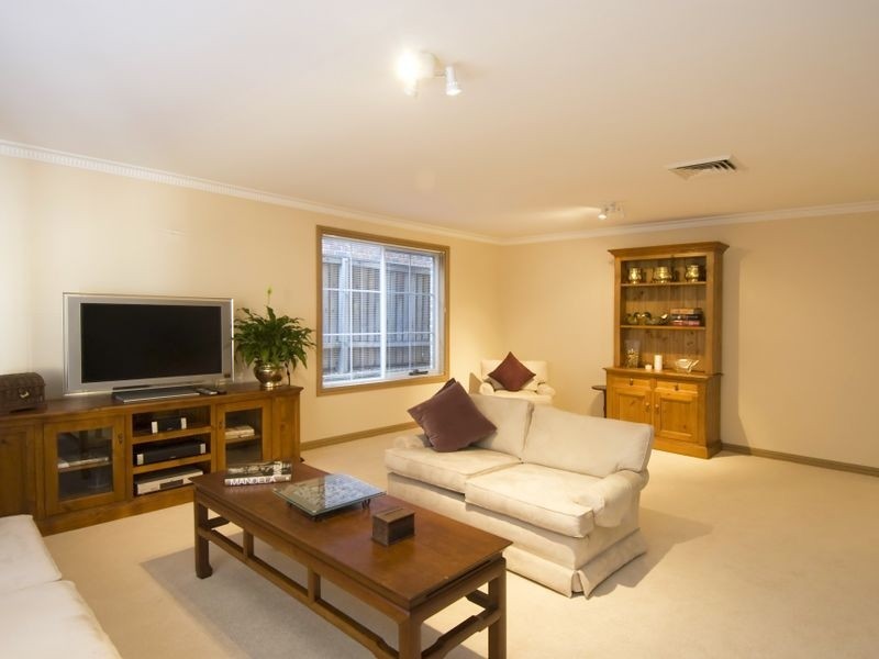 1/6 Mensa Place, Castle Hill NSW 2154