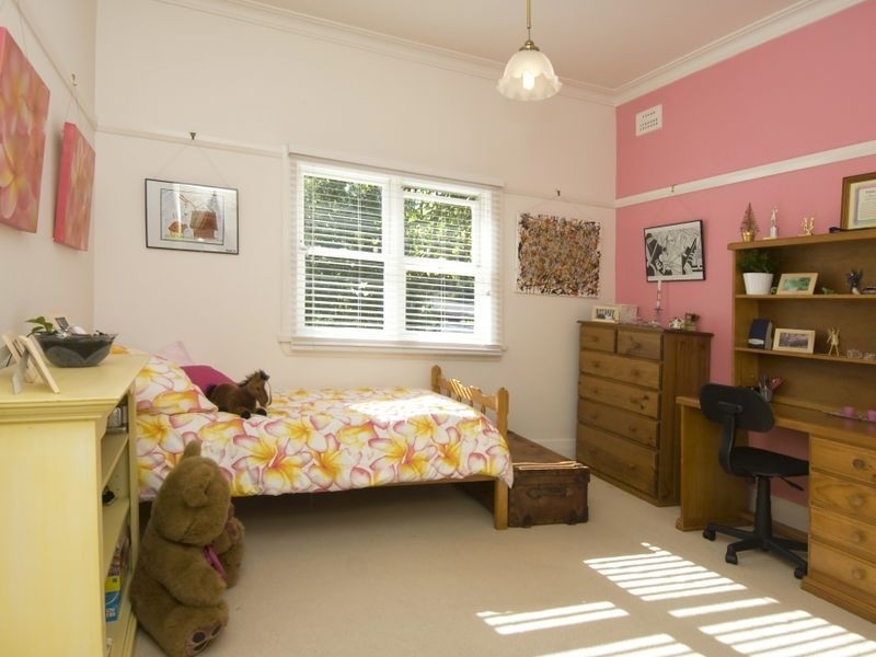 4 Hillmont Avenue, Thornleigh NSW 2120