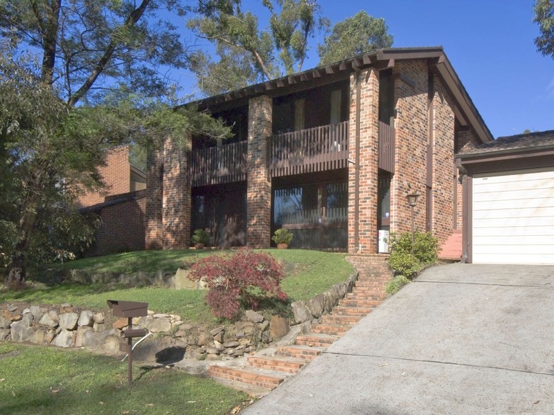 25 Larra Cr, North Rocks NSW 2151