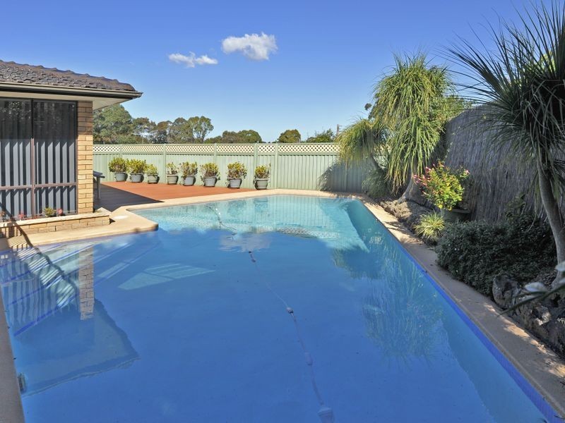 42 Ashley Avenue, West Pennant Hills NSW 2125