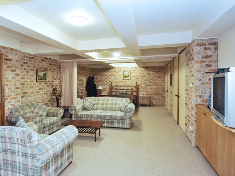 42 Ashley Avenue, West Pennant Hills NSW 2125