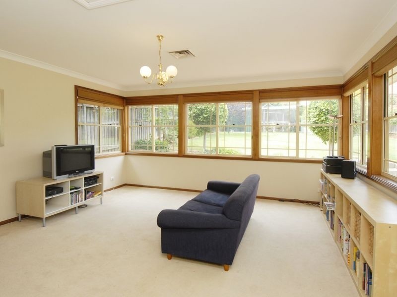18 De La Salle Place, Castle Hill NSW 2154