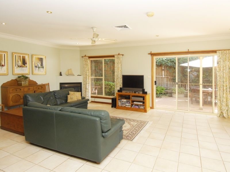 34 Bassett Place, Castle Hill NSW 2154