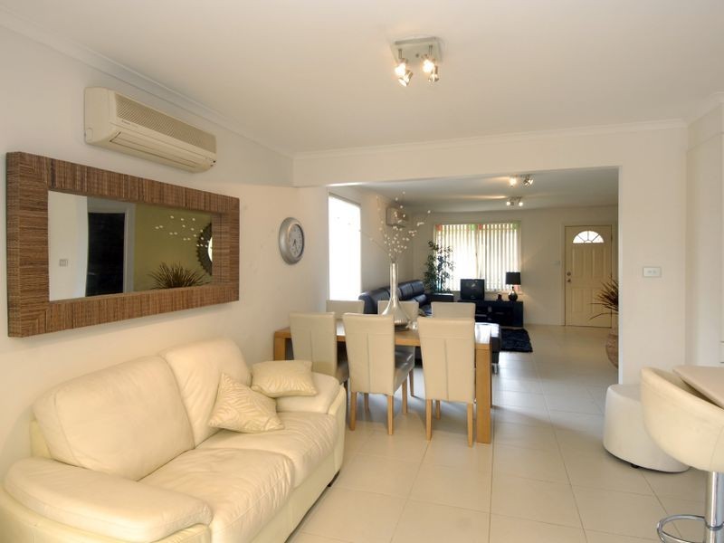 2/35 Longworth Crescent, Castle Hill NSW 2154