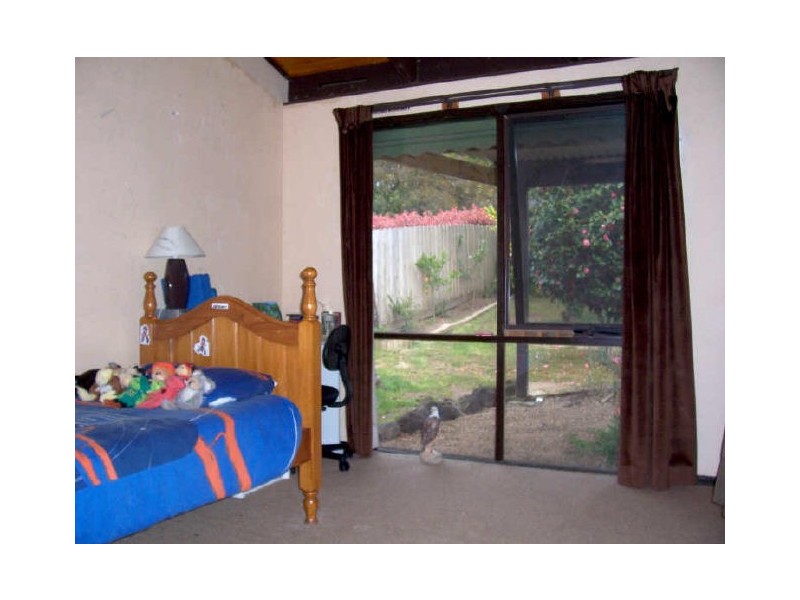 23 Dean Crescent, Launching Place VIC 3139